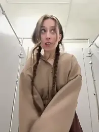 FroggyAnna webcam stripchat model stream image