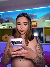 Beella1_ webcam stripchat model stream image