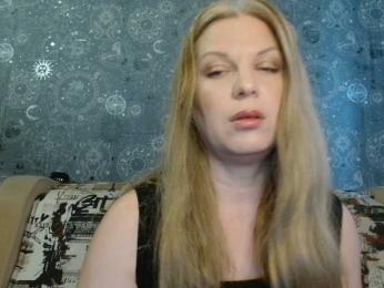 BlondeFox webcam model stream image
