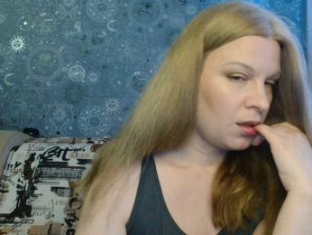 BlondeFox webcam model stream image
