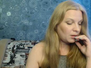 BlondeFox webcam model stream image