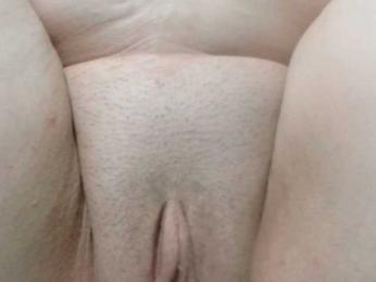 korolek50 webcam model stream image