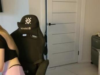 alexialunaris webcam model stream image