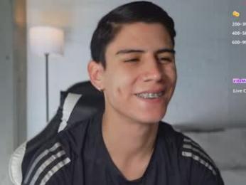 hey_cesard webcam model stream image