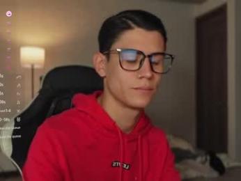 hey_cesard webcam model stream image