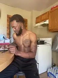 Prettyrichy webcam model stream image