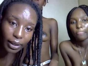 lutino_lovebirds webcam model stream image