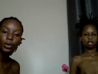 lutino_lovebirds webcam model stream image