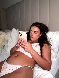 cute_carly_ webcam model stream image