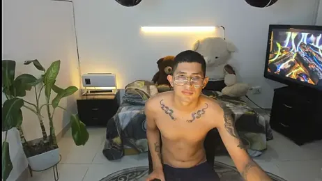 darwinandbrayann webcam model stream image