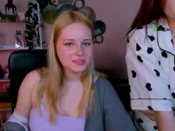 isabel_wave webcam model stream image