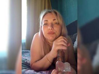Tanysha-1 webcam bongacams model stream image