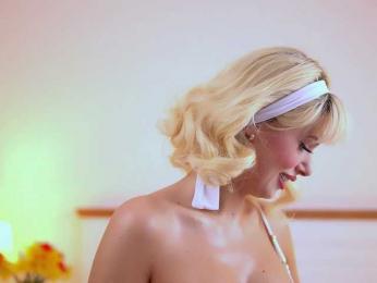 AdelineKing webcam model stream image