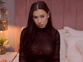 Aaliya Design webcam model stream image