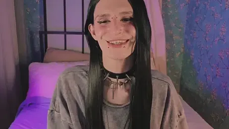 madi_snow webcam model stream image