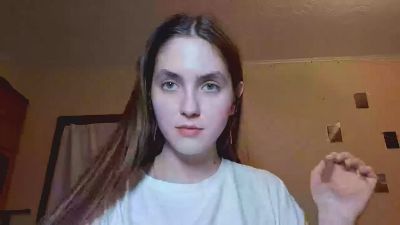 RoxanaKneisler webcam model stream image