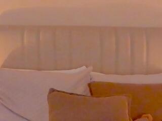 Isa Raven webcam model stream image