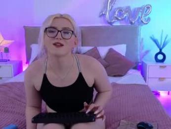 jules_nightt webcam model stream image
