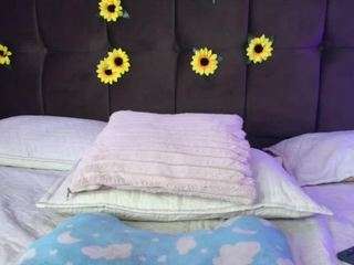 aleaurarashi webcam model stream image