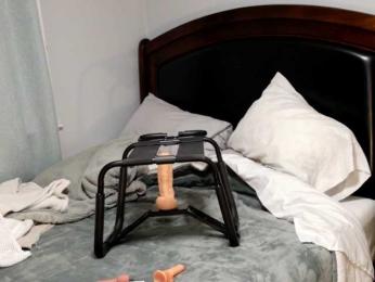 KatieCoxxWell webcam model stream image