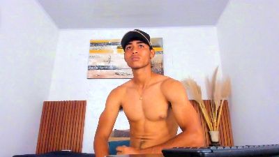 zander_20 webcam model stream image
