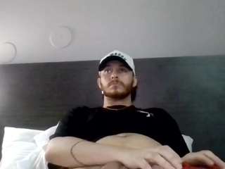 tallhungcloudyy webcam model stream image