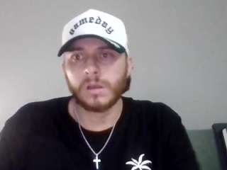 tallhungcloudyy webcam model stream image