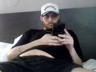 tallhungcloudyy webcam model stream image