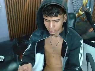 skinny-cute-alyer webcam model stream image