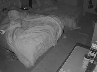 voyeurcam-house-charleys-room webcam model stream image