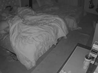 voyeurcam-house-charleys-room webcam model stream image