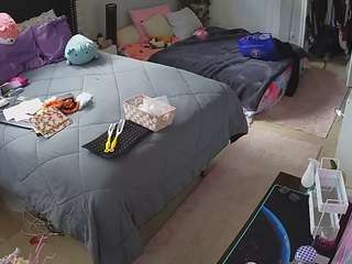 voyeurcam-house-charleys-room webcam model stream image