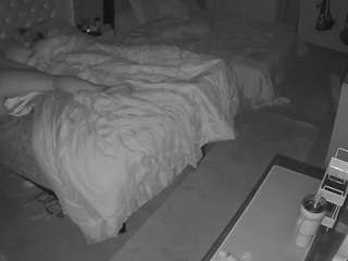 voyeurcam-house-charleys-room webcam model stream image