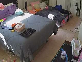 voyeurcam-house-charleys-room webcam model stream image