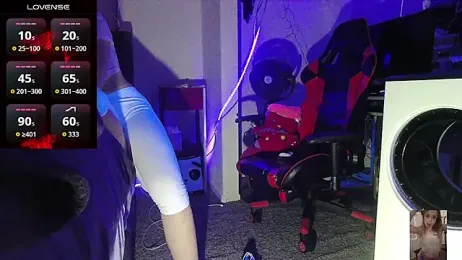 Blondiewithanass webcam stripchat model stream image