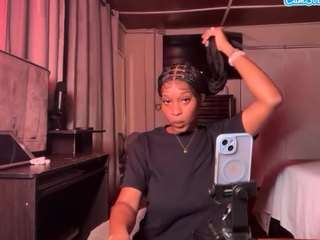 iluvsaffire-bleu webcam model stream image