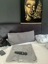 Livewithlucy webcam model stream image