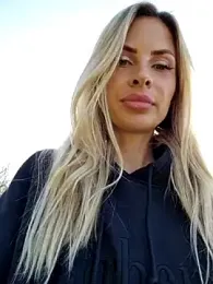 Luna_Veil webcam model stream image