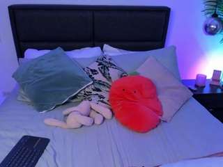 mollywhite webcam model stream image