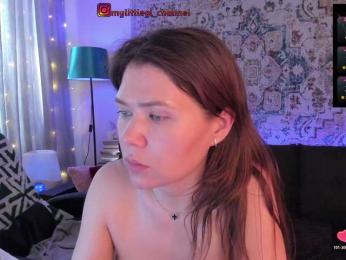MyLittlegi webcam bongacams model stream image