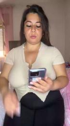 Mikela_ webcam model stream image