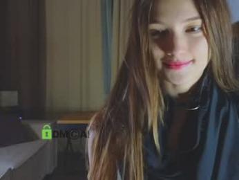 crazzy_cherry webcam chaturbate model stream image