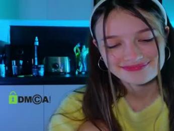 crazzy_cherry webcam model stream image