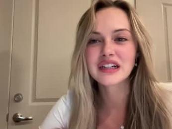 luvaimee webcam model stream image