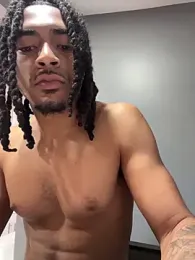 Mellyj053 webcam stripchat model stream image