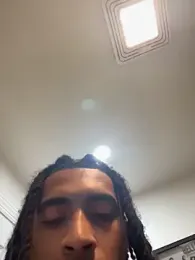 Mellyj053 webcam stripchat model stream image