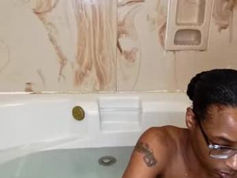 kibrombariu45 webcam model stream image