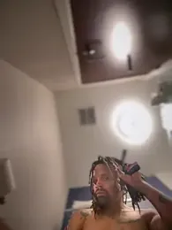 2HandsLong webcam stripchat model stream image