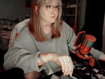 raingurl webcam model stream image