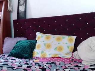 saraanova webcam camsoda model stream image